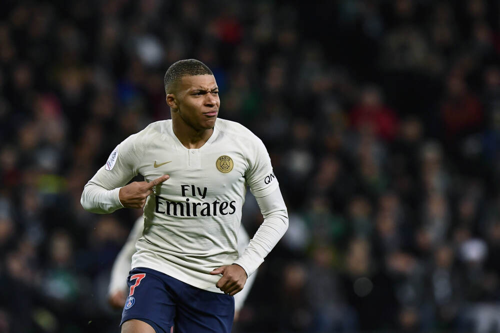 伯克希尔Q3营业利润激增34%，现金储备增至3810亿美元